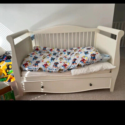 White Children’s 3pc Bedroom Set: Bedframe, Wardrobe, Chest 2 Doors 6 Drawers