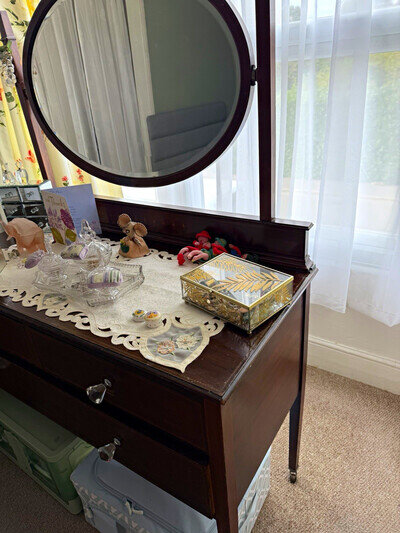 Dark Wood Dressing Table with Oval Mirror, 3 Drawers, Freestanding Bedroom